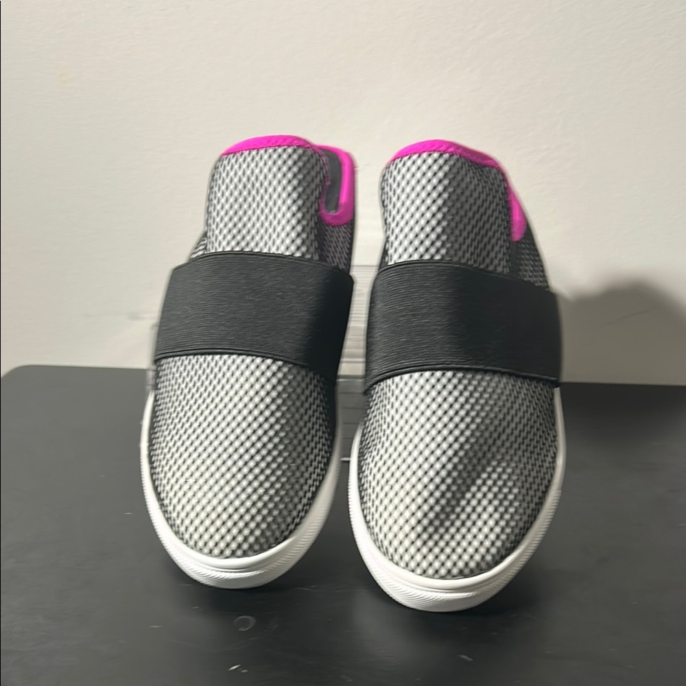 Steve Madden Black and Pink Sporty Slip-On Sneakers